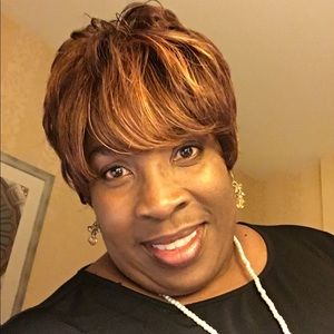 Meet your Posher, Pamela